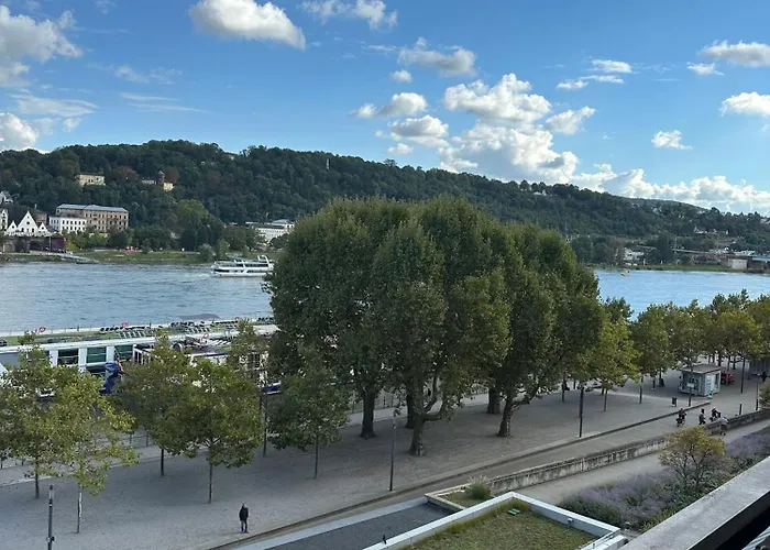 -maison Margot-am Deutschen Eck Mit Rhein- Und Festungsblick